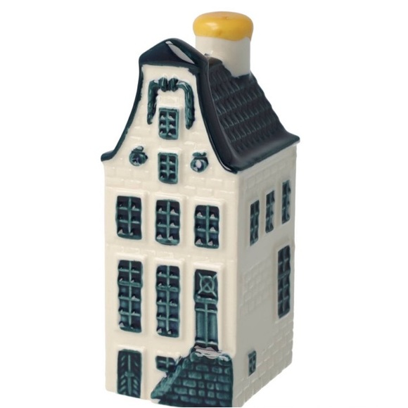 KLM Other - KLM's #9 Blue Delft House Collectible